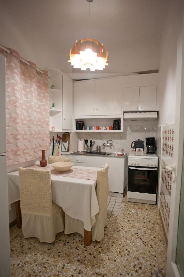 Lovely Nest Piraeus Exterior photo